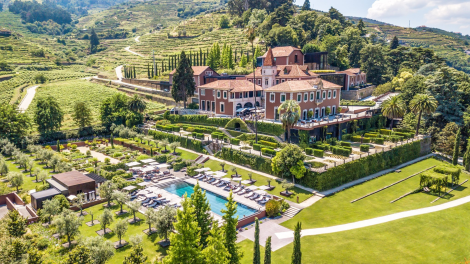 Vista panorâmica do terraço do Six Senses Douro Valley
