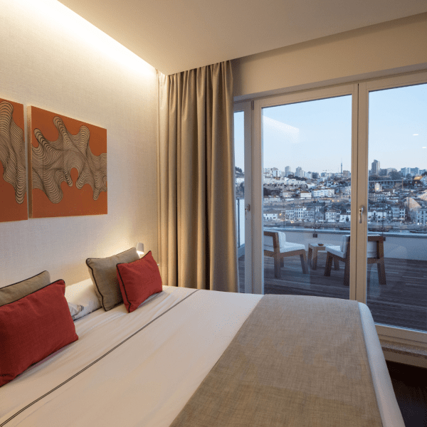 HOTEL CARRIS PORTO RIBEIRA bedroom view